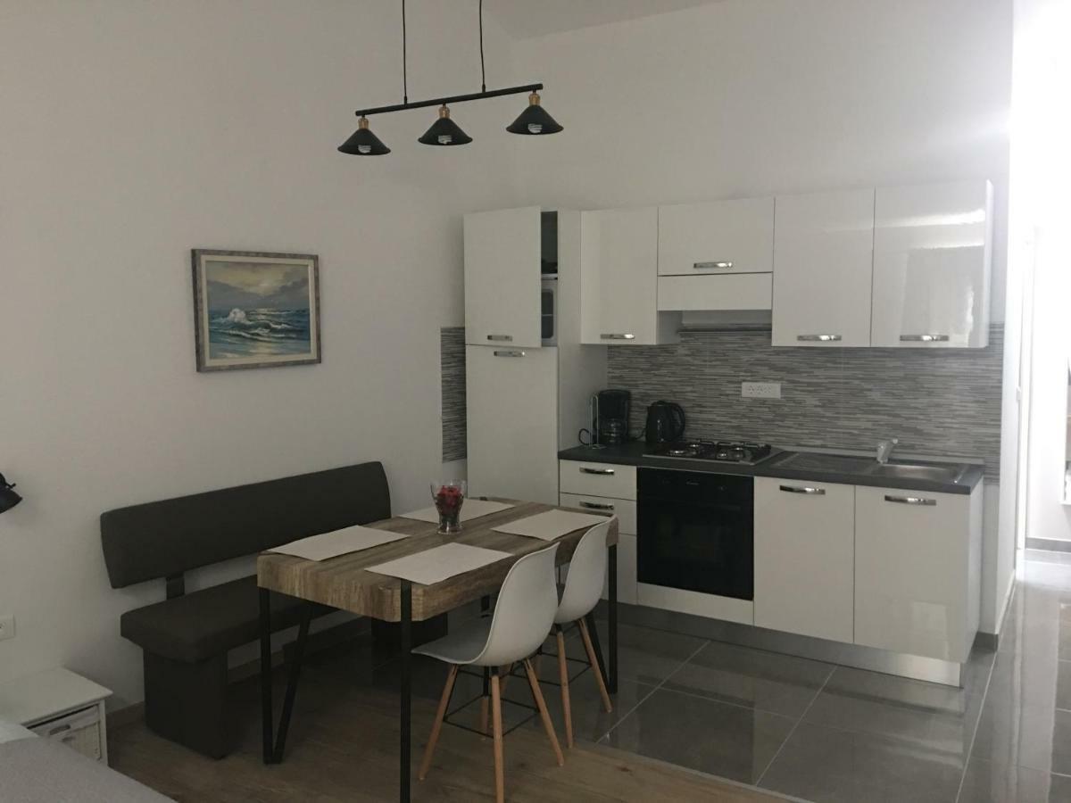 Studio Apartman Dado Apartman Bale Kültér fotó